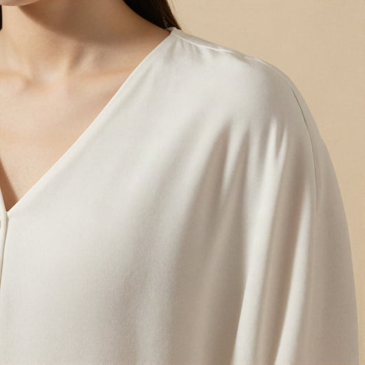 Bluza Ana s V-izrezom – Bijela